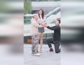 被小姐姐挽留,难忘的邂逅瞬间