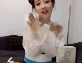 冯提莫与小姐姐跳舞视频,精彩瞬间引网友热议